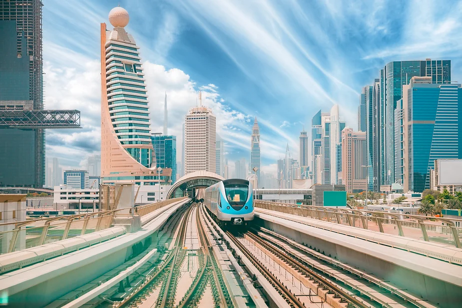 Golden Sands Hotel Creek_Dubai Metro from Creek